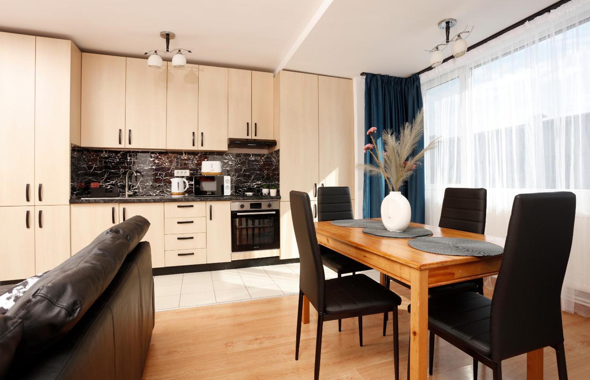 Enchanting Retreat - Historic Old Town - Pet-Friendly Haven - Steps From Unirii Bukarest Eksteriør billede