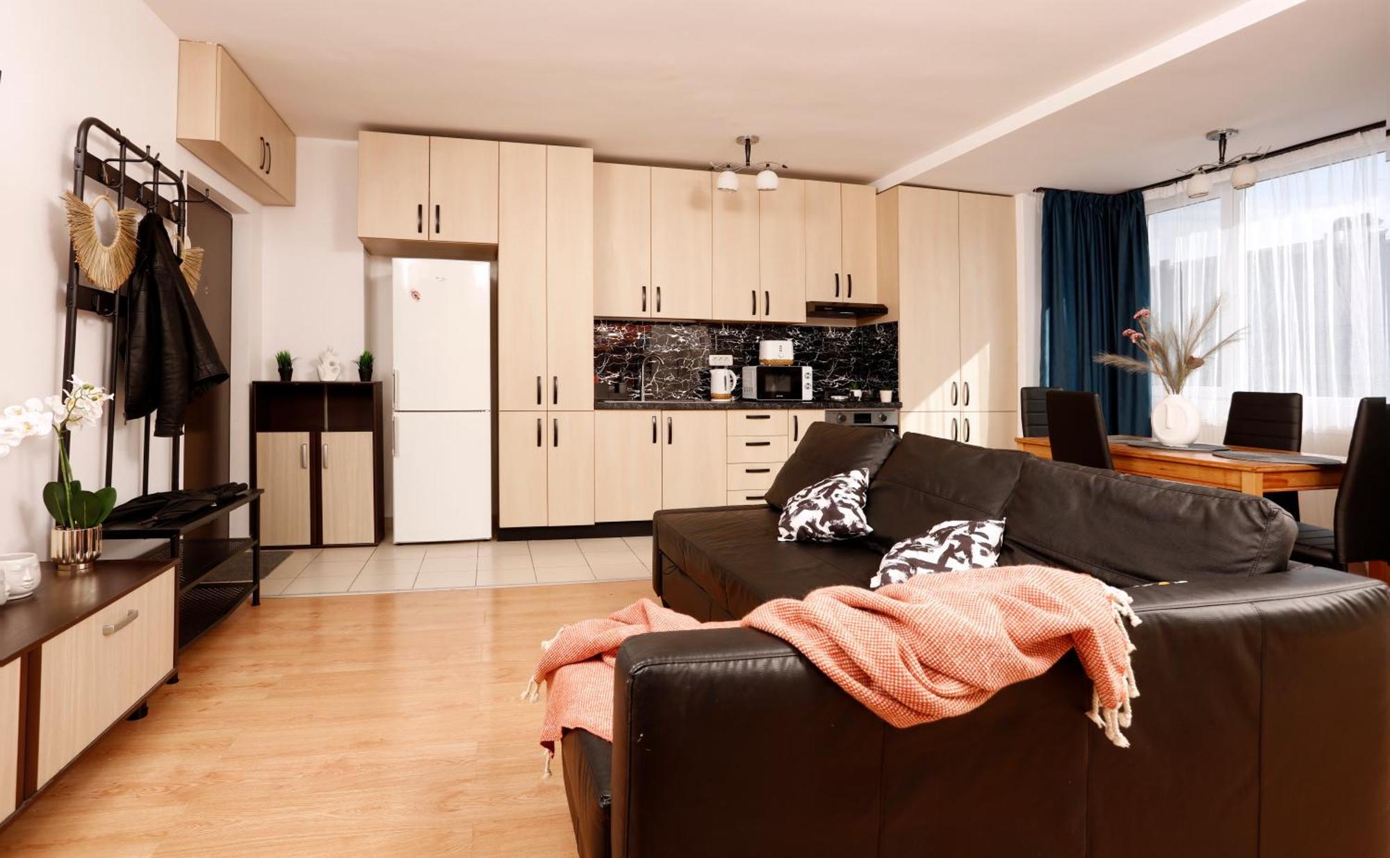 Enchanting Retreat - Historic Old Town - Pet-Friendly Haven - Steps From Unirii Bukarest Eksteriør billede