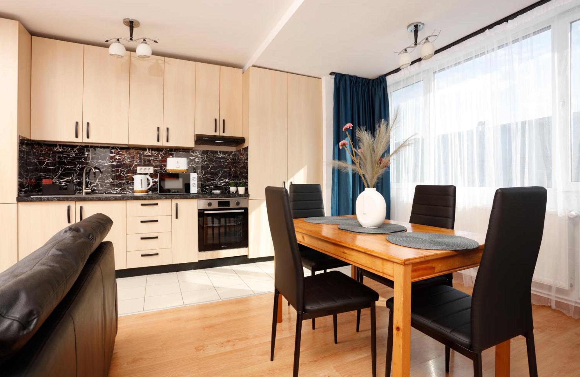 Enchanting Retreat - Historic Old Town - Pet-Friendly Haven - Steps From Unirii Bukarest Eksteriør billede
