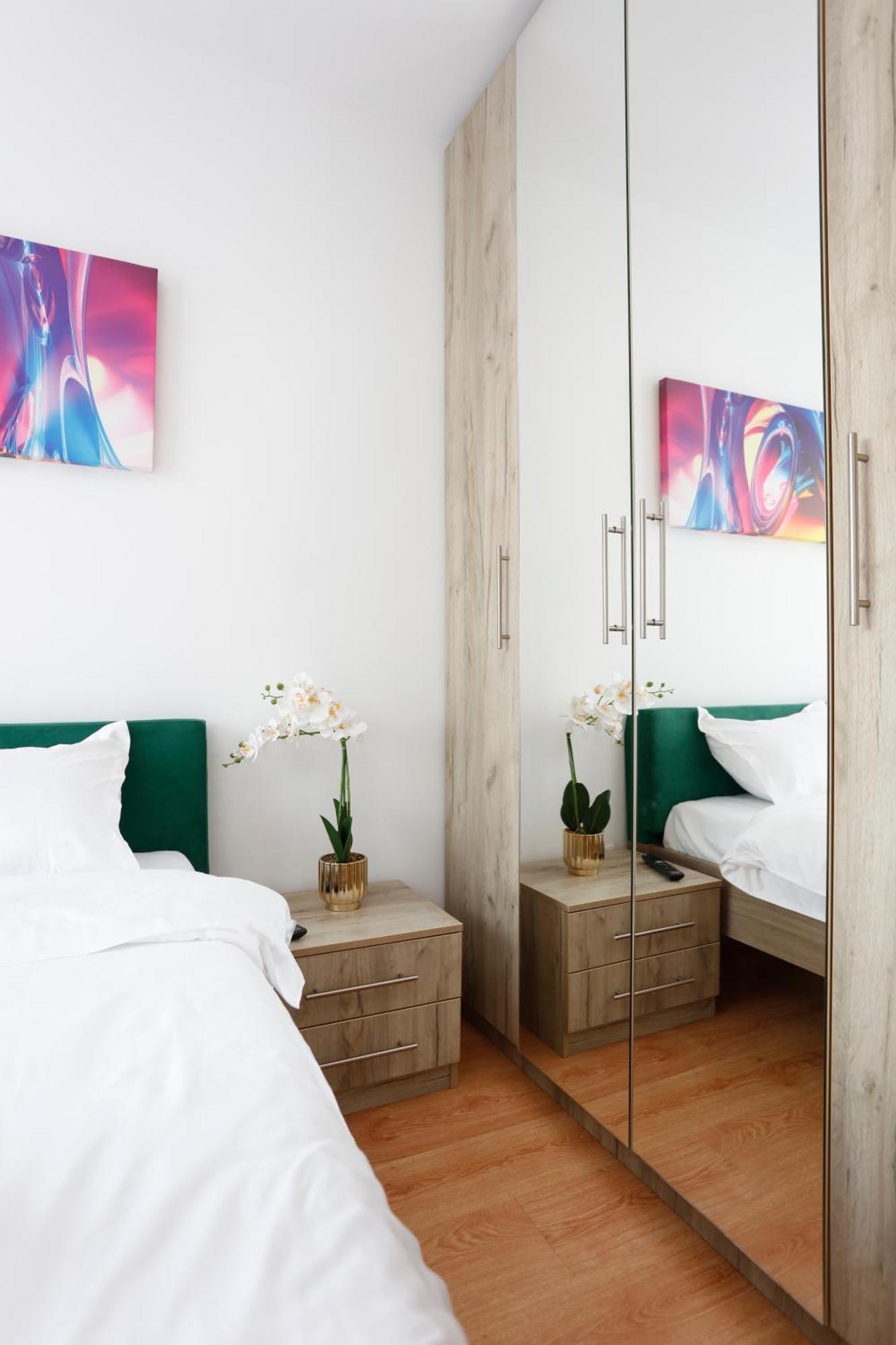 Enchanting Retreat - Historic Old Town - Pet-Friendly Haven - Steps From Unirii Bukarest Eksteriør billede